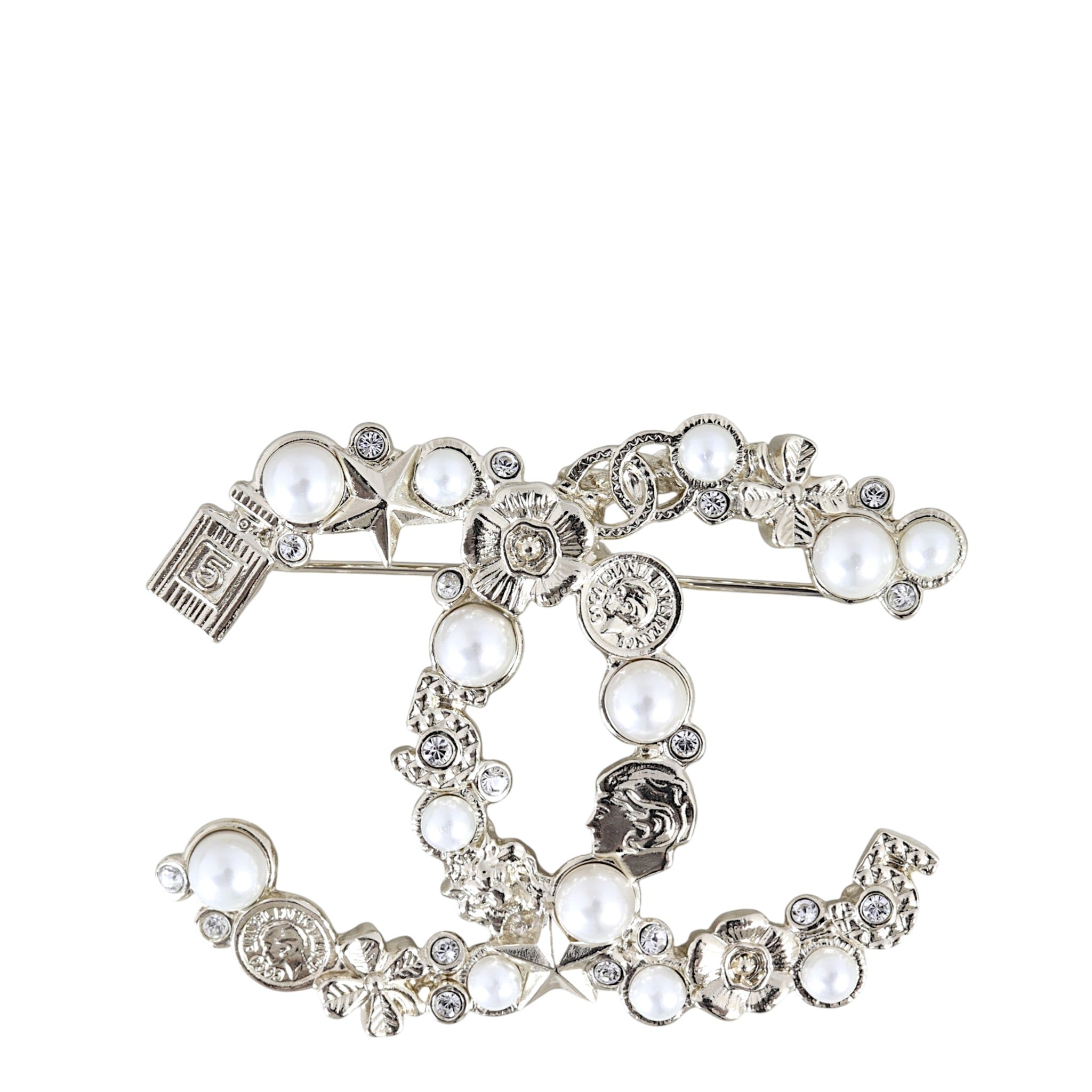 CHANEL パールクリスタルブローチ 5 Chanel No.5 Pearl Crystal Brooch – Luxe.It.Fwd