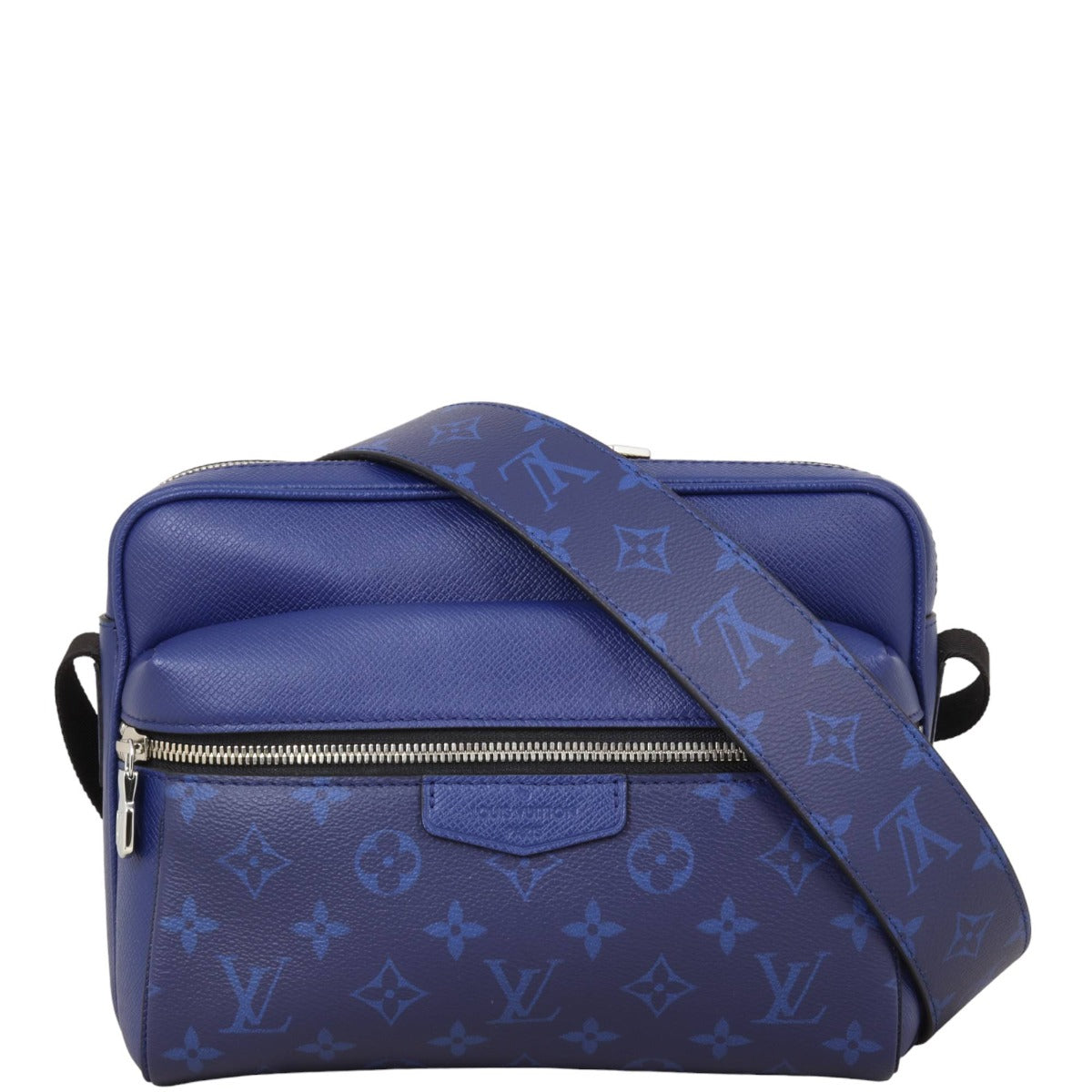 Louis Vuitton Outdoor Messenger Monogram Taigarama – Luxe.It.Fwd