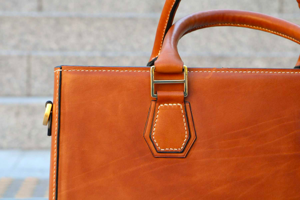 Top Tips for Buying Luxury Second-Hand Leather Bags
