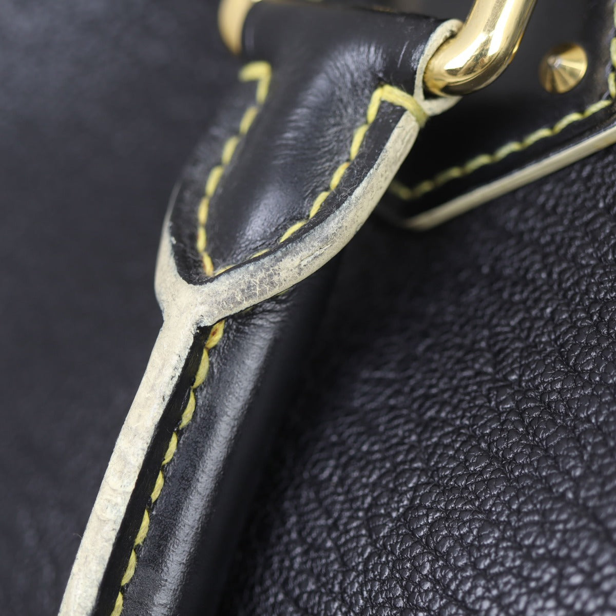 Louis Vuitton Suhali Le Superbe Corner
