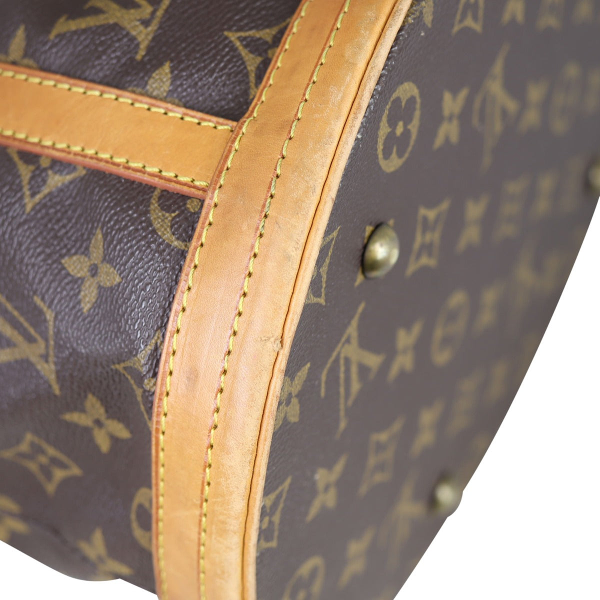 Louis Vuitton Bucket GM Monogram Corner
