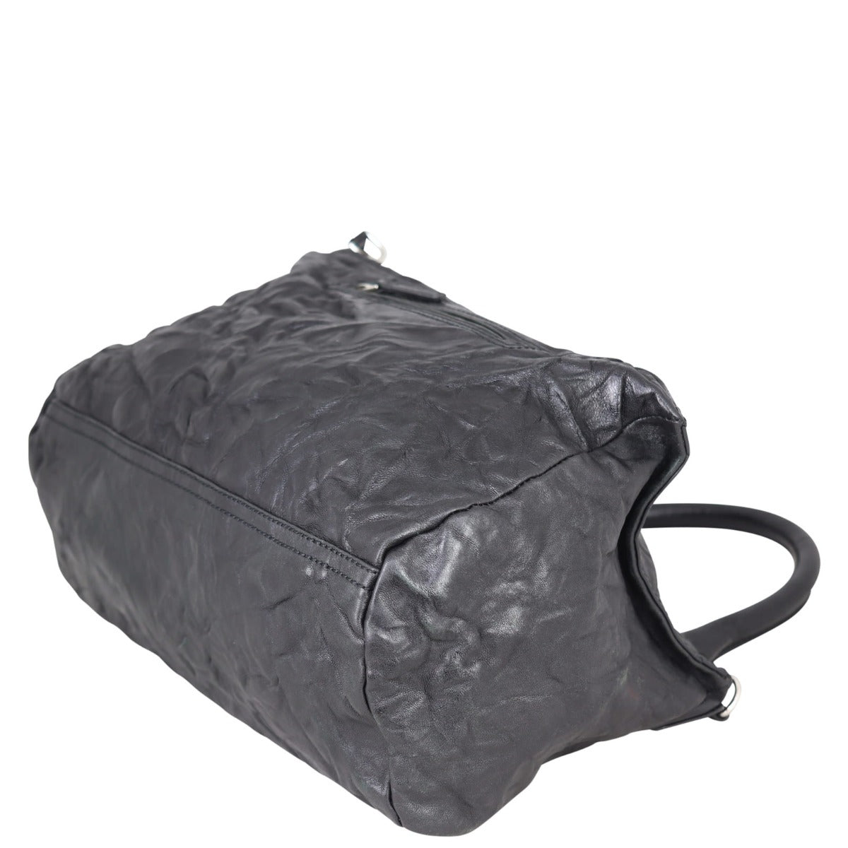 Givenchy Pandora Medium Corner distance