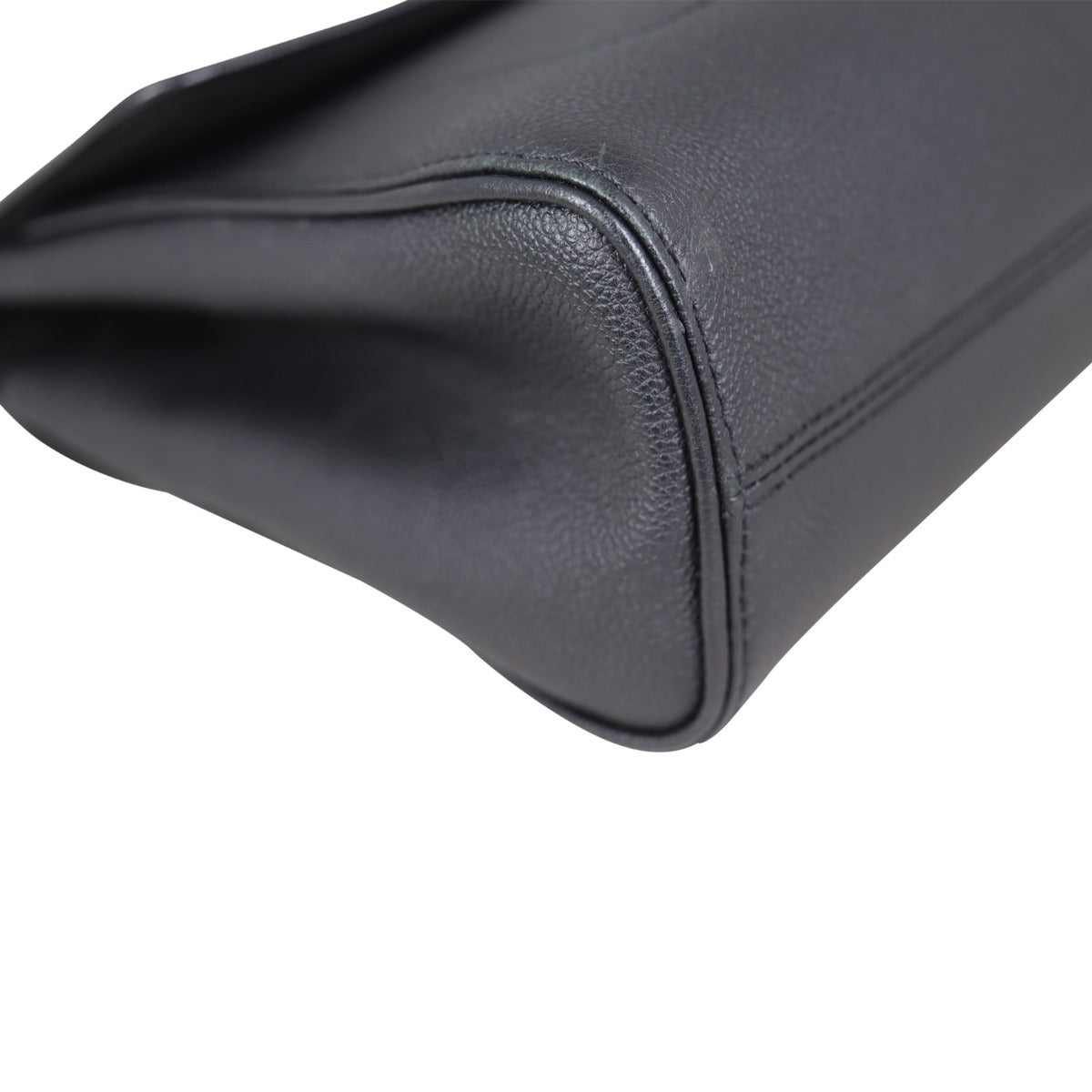 Louis Vuitton St. Germain Monogram Empreinte MM Corner Closeup