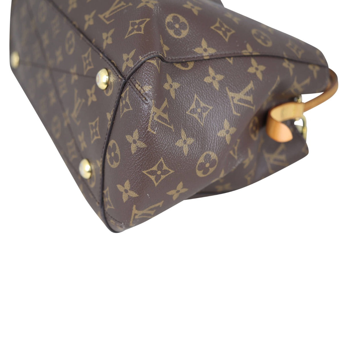 Louis Vuitton Montaigne MM Monogram Corner Close up