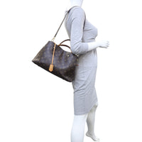 Louis Vuitton Montaigne MM Monogram Mannequin