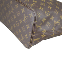 Louis Vuitton Neverfull MM Monogram Corner Closeup