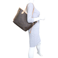 Louis Vuitton Neverfull MM Monogram mannequin