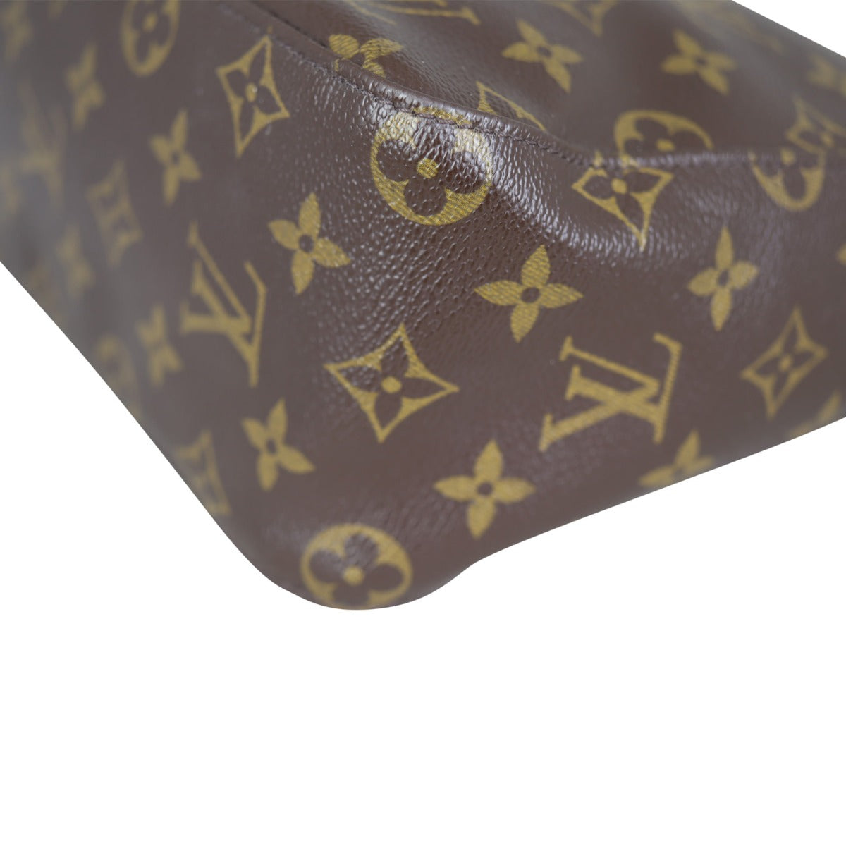 Louis Vuitton Looping MM Monogram corner close