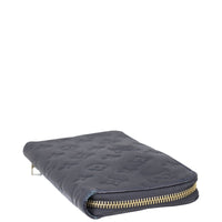 Louis Vuitton Zippy Wallet Monogram Empreinte (black) Corner Distance