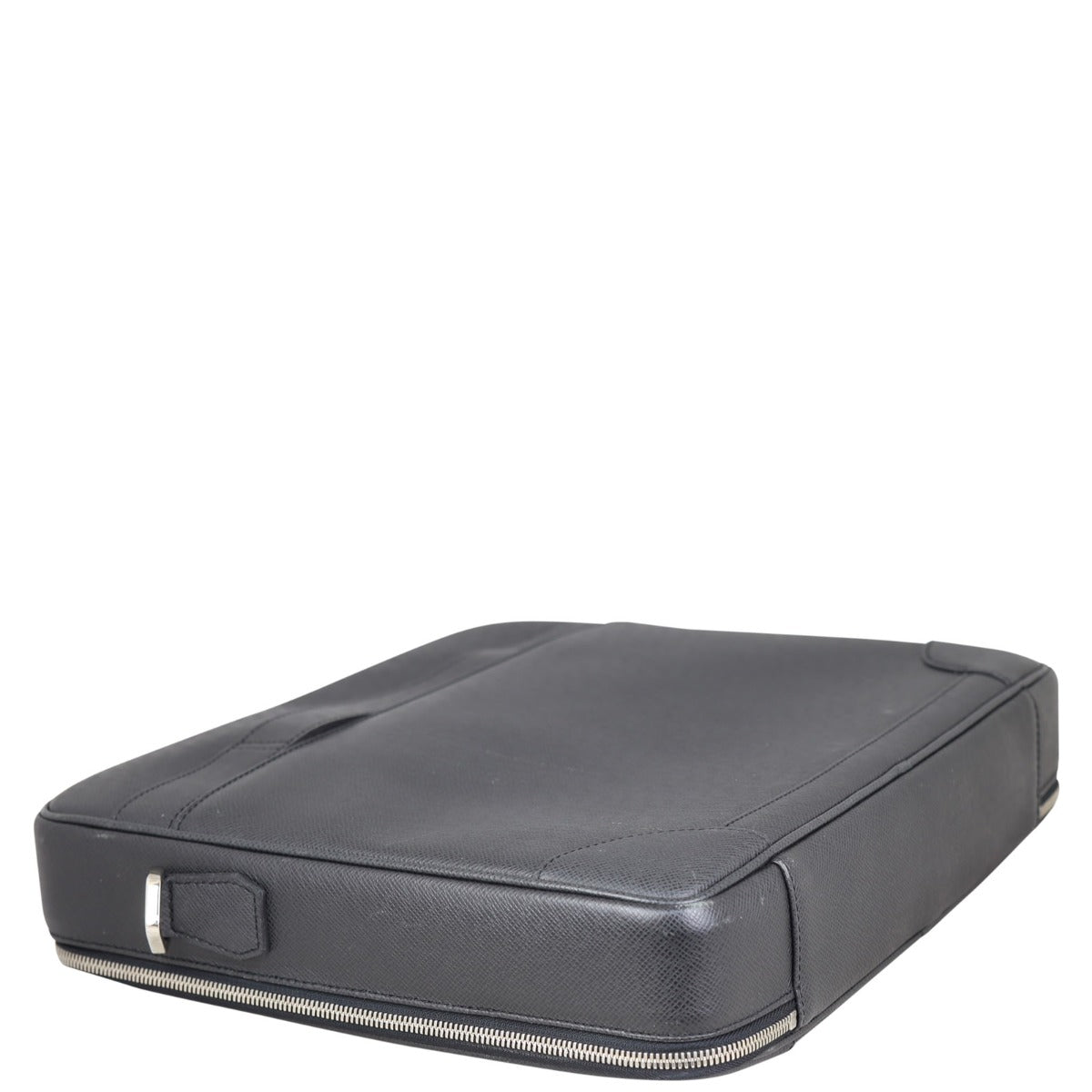 Louis Vuitton Taiga Odessa NM  Corner Distance