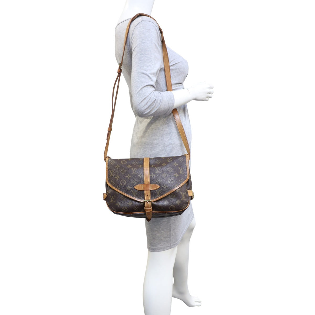 Louis Vuitton Saumur 30 Monogram Mannequin