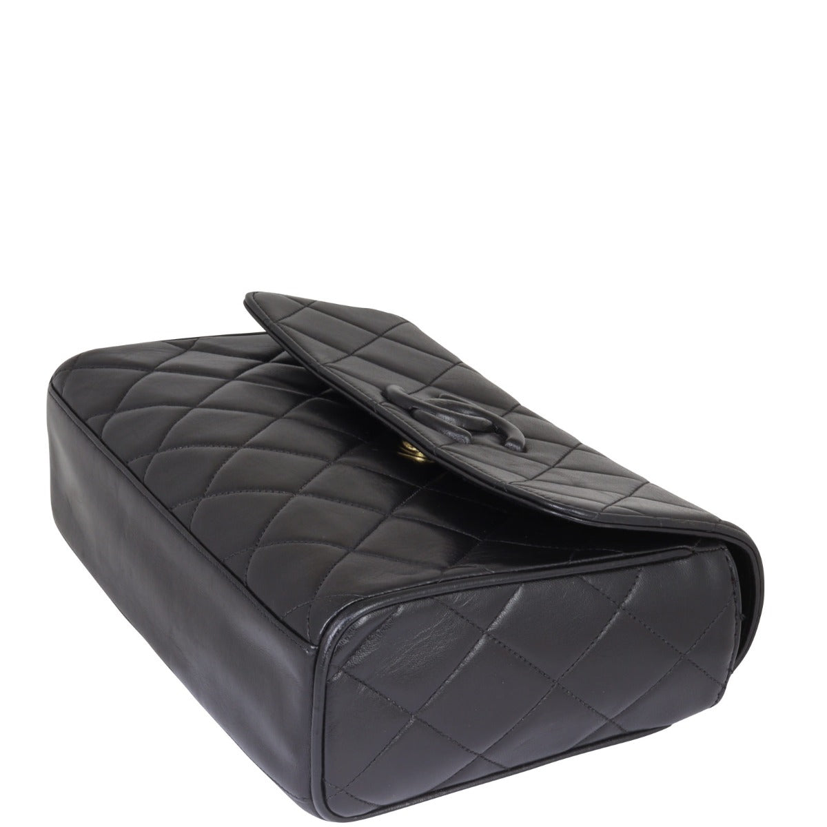 Chanel CC Flap Bag Corner Distance