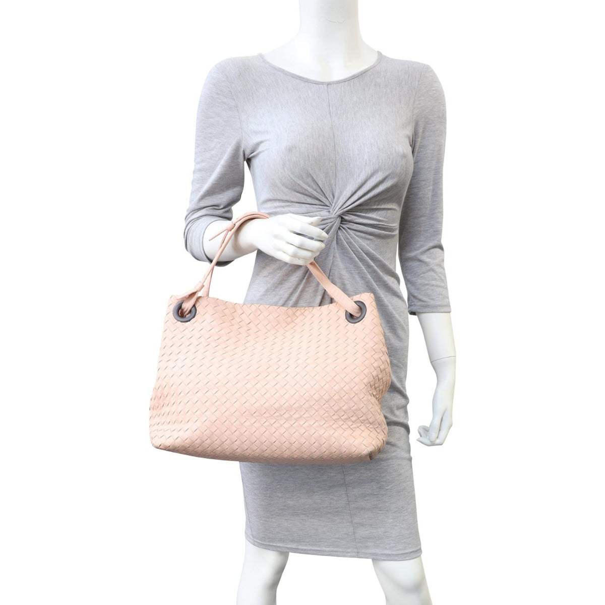 Bottega Veneta Intrecciato Nappa Garda Medium Mannequin