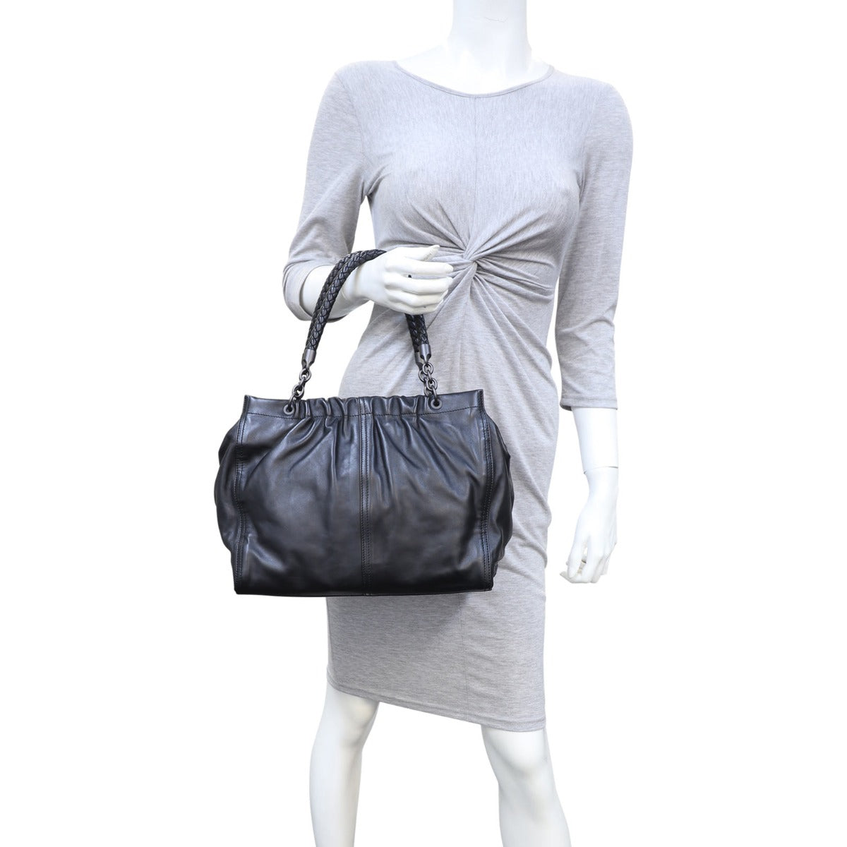 Bottega Veneta Ruched Tote Bag (black) Mannequin