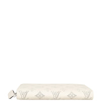 Louis Vuitton Zippy Wallet Mahina Base