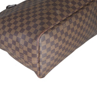 Louis Vuitton Neverfull GM Damier Ebene Corner Closeup