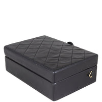 Chanel Vintage Box Chain Bag Corner Distance