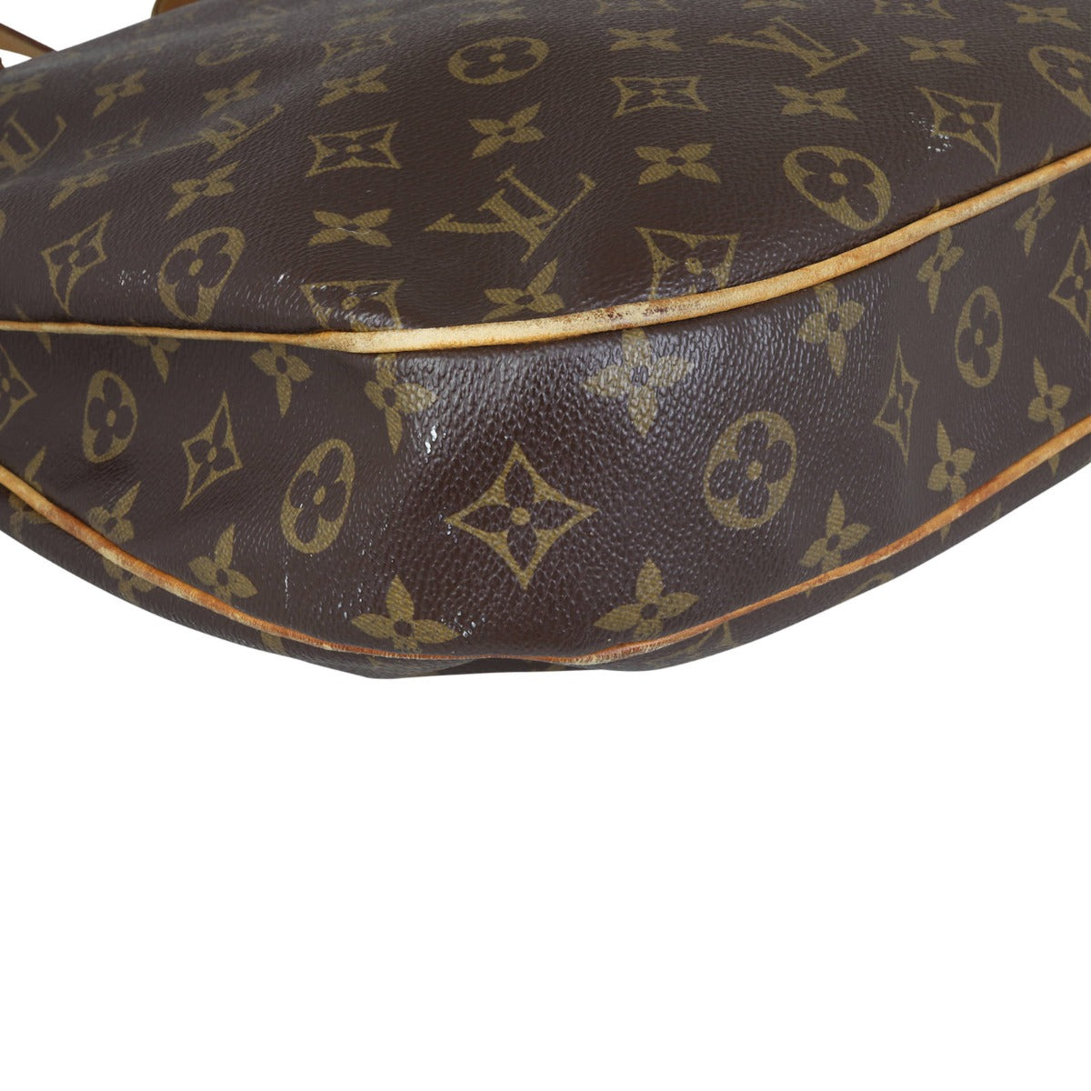 Louis Vuitton Odeon GM Monogram Corner Closeup