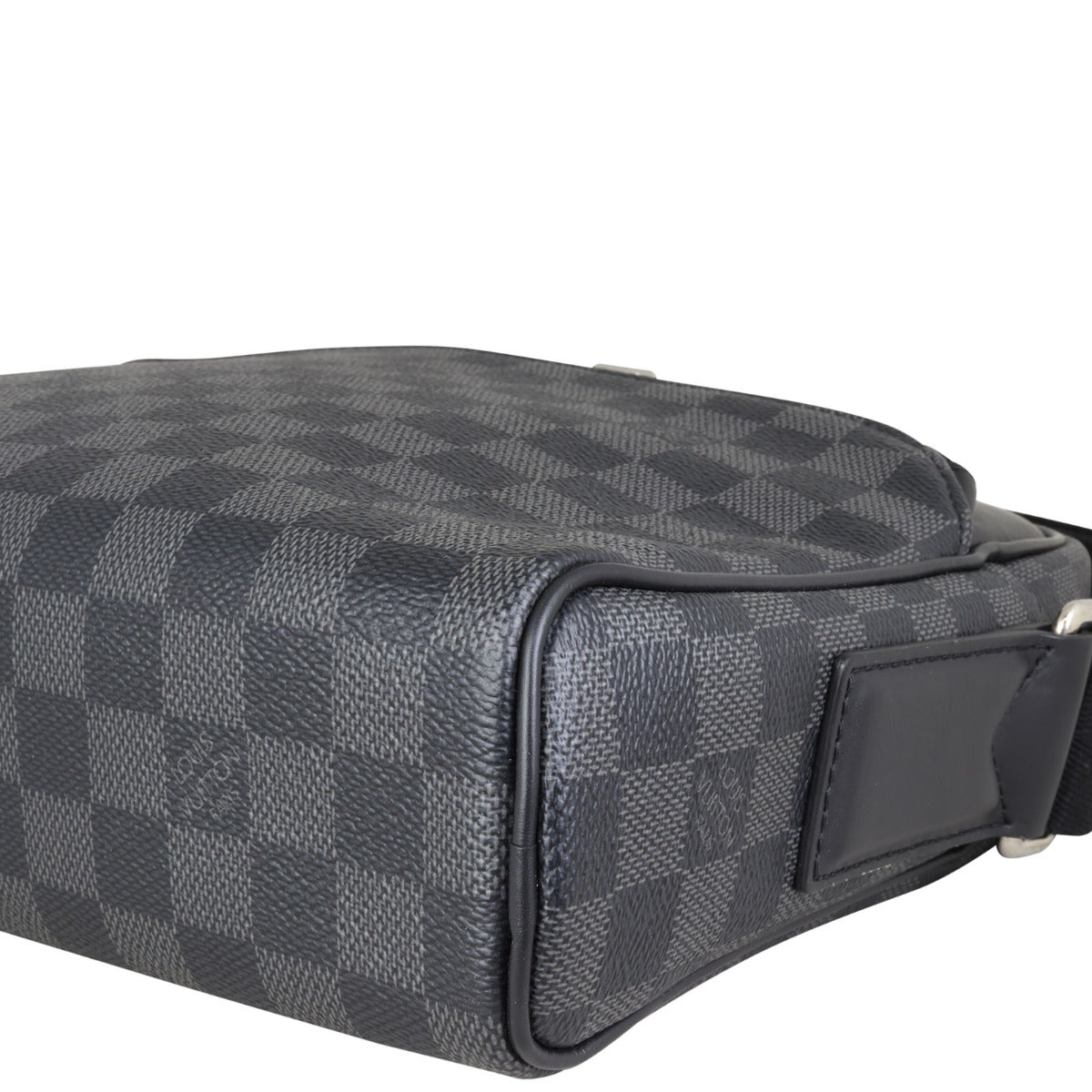 Louis Vuitton Dayton Reporter PM Damier Graphite Corner Closeup