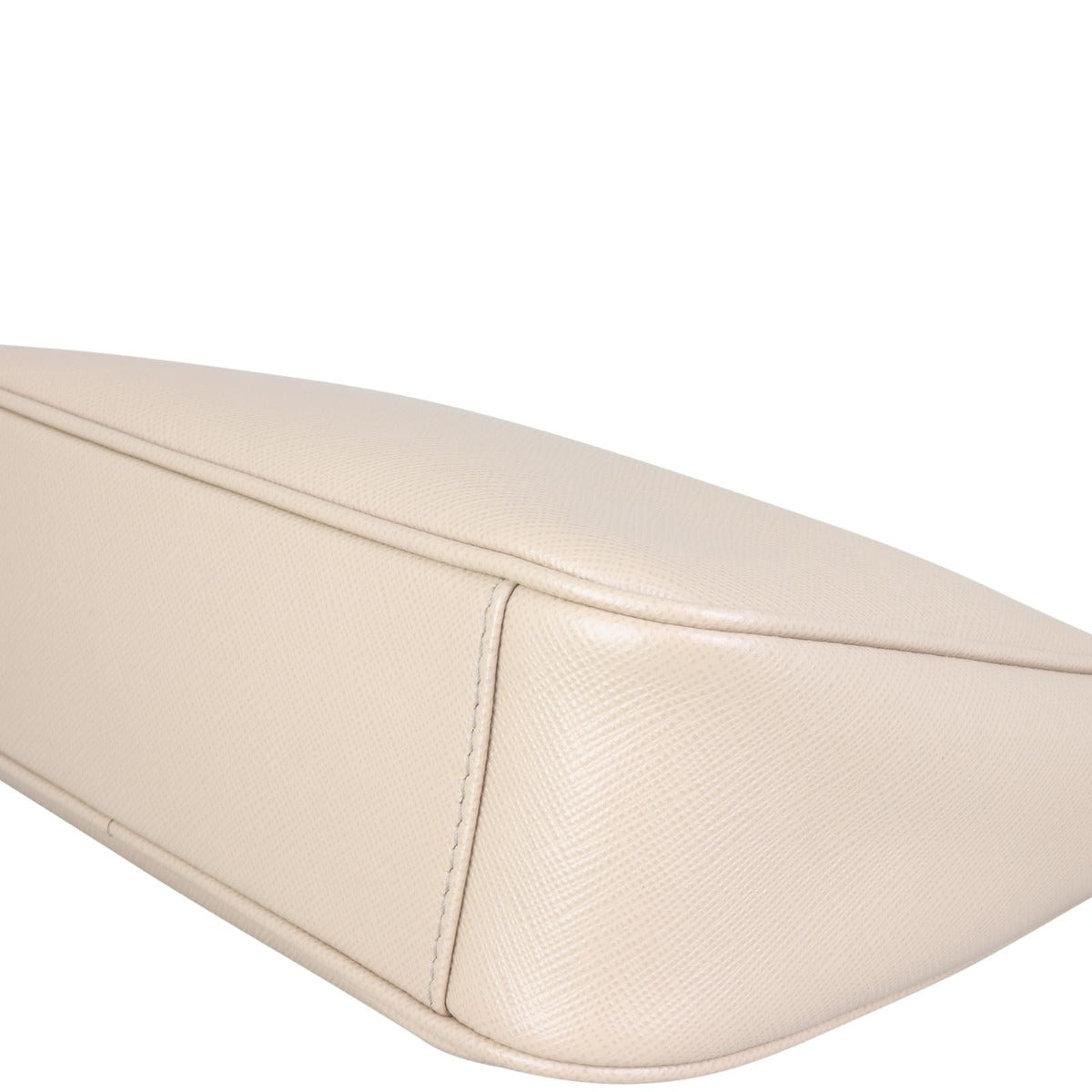 Prada Re-Edition 2005 Saffiano Shoulder Bag Corner Closeup