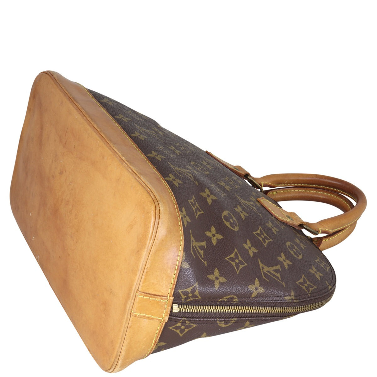Louis Vuitton Alma PM Monogram Corner Distance