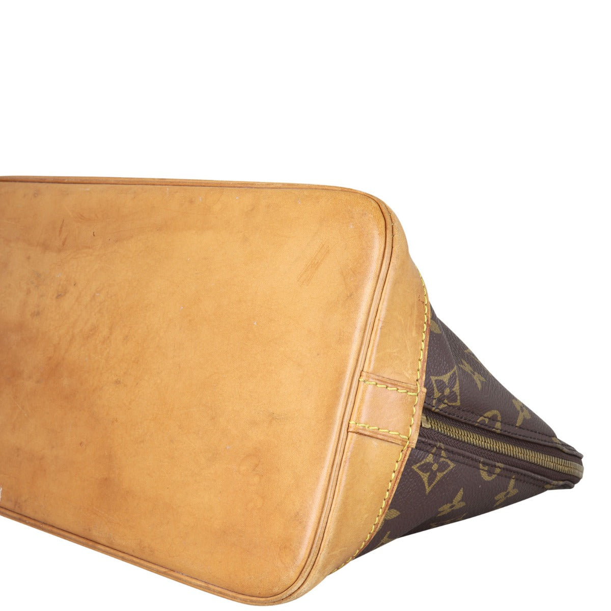 Louis Vuitton Alma PM Monogram Corner Closeup