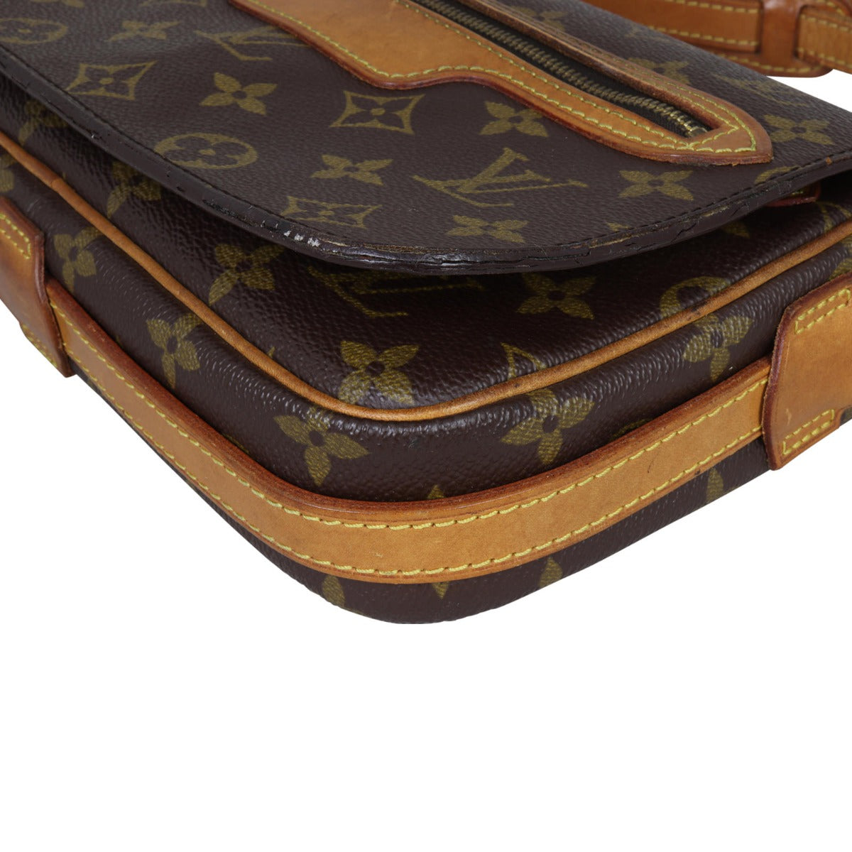 Louis Vuitton Saint Germain 24 Monogram Corner Closeup