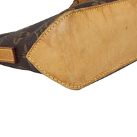 Louis Vuitton Trotteur Monogram Corner Closeup