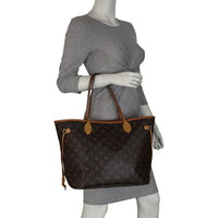 Louis Vuitton Neverfull MM Monogram Mannequin