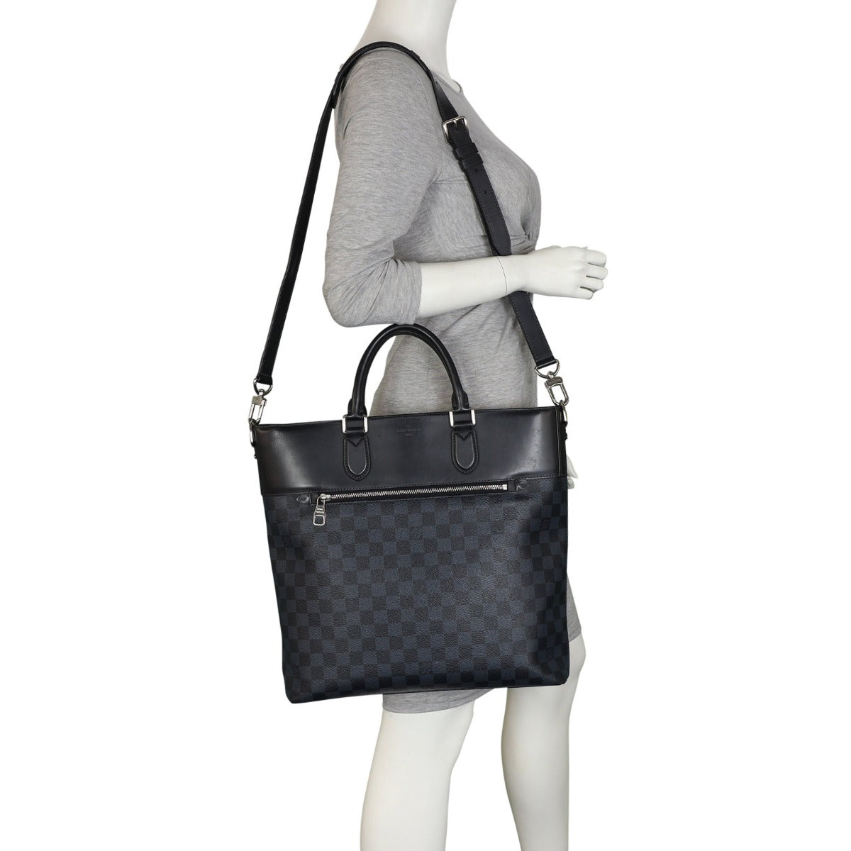 Louis Vuitton Newport Damier Cobalt Mannequin