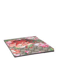 Gucci GG Supreme Blooms Zip Pouch Corner Distance