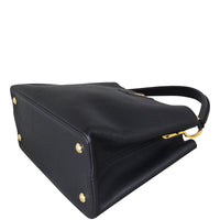 Louis Vuitton Capucines MM Corner Distance