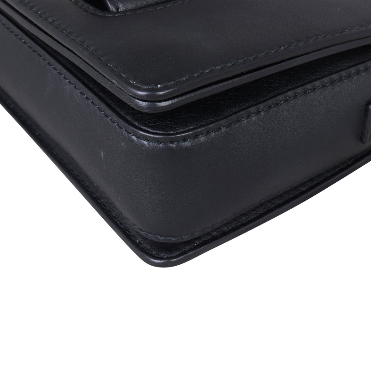 Dior Dio(r)evolution Flap Bag Corner Closeup