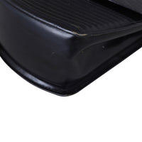 Louis Vuitton Tilsitt Epi Corner Close Up