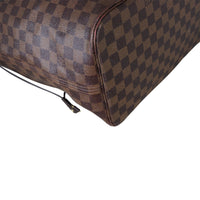 Louis Vuitton Neverfull GM Damier Ebene Corner Close Up