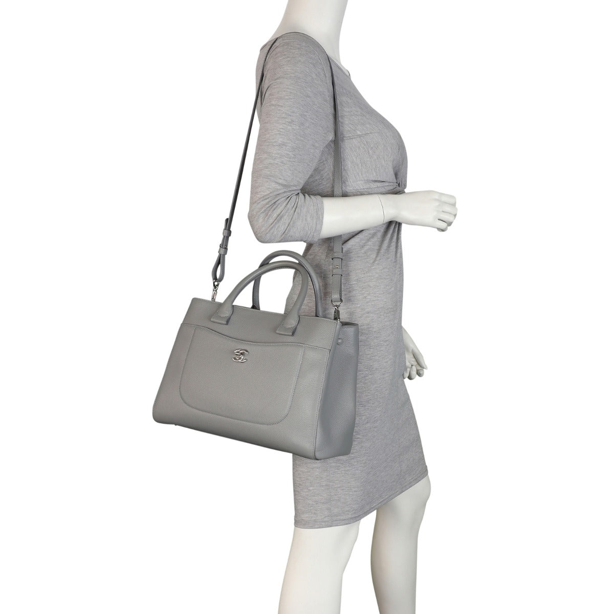 Chanel Neo Executive Small Tote Mannequin