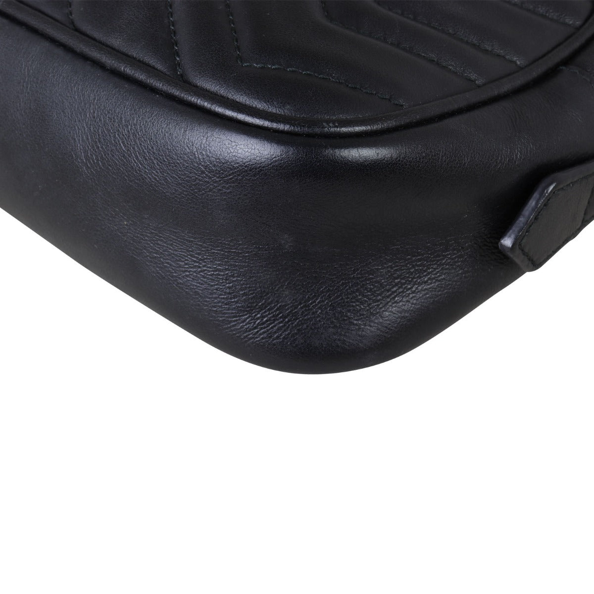 Gucci GG Marmont Mini Camera Bag Corner Close Up