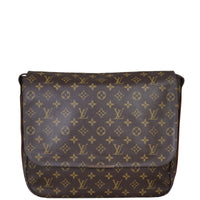Louis Vuitton Beaubourg Messenger Monogram Front