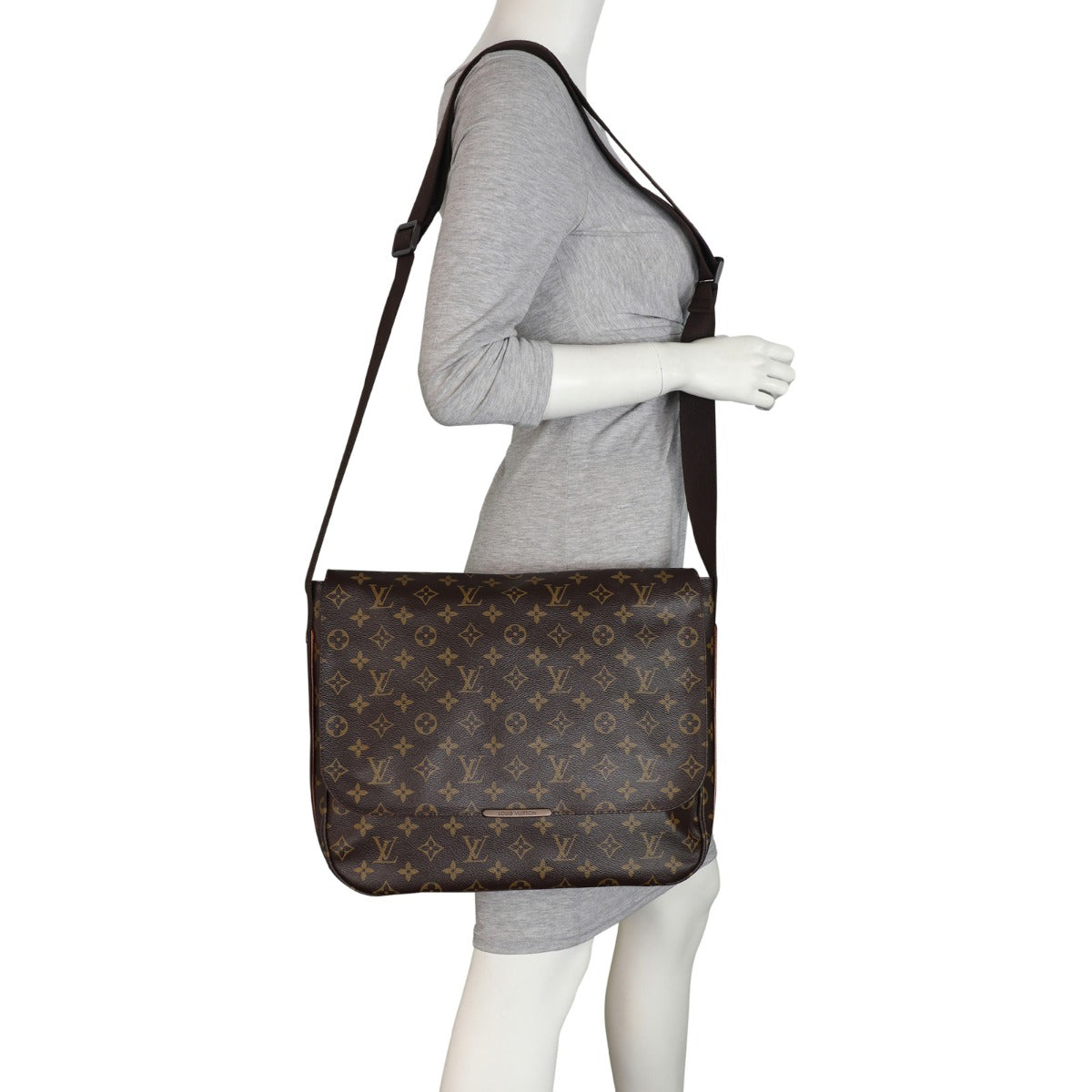 Louis Vuitton Beaubourg Messenger Monogram Mannequin