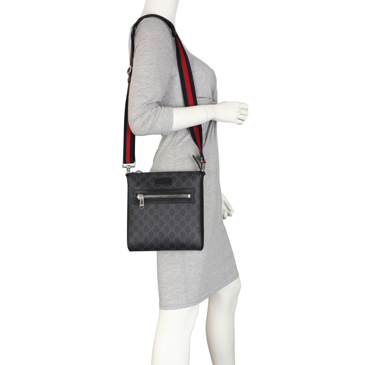 Gucci GG Supreme Messenger Bag Mannequin