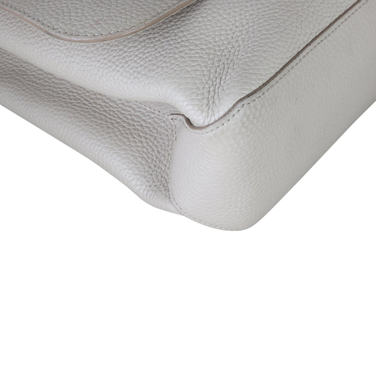 Louis Vuitton Volta Corner Close Up