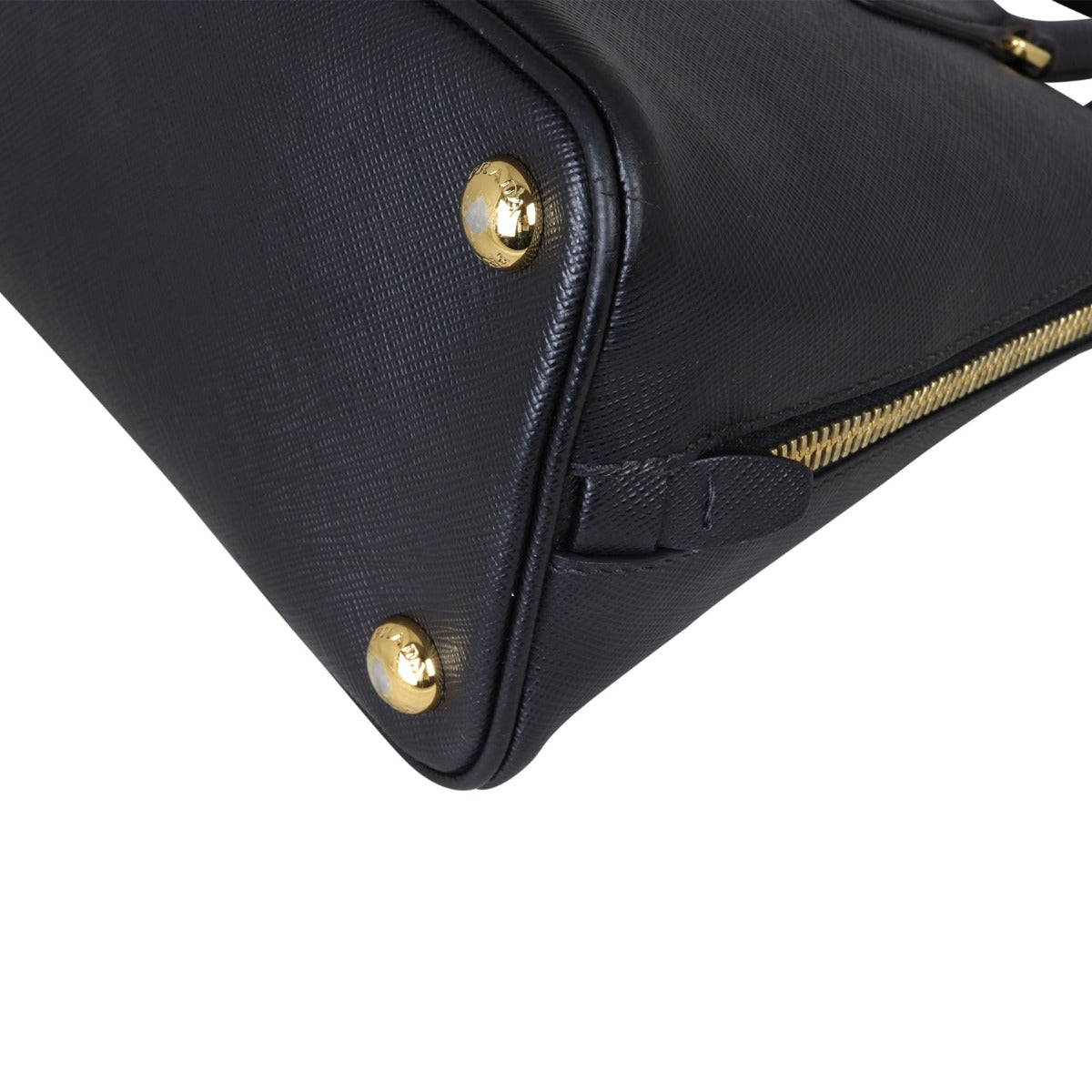 Prada Saffiano Lux Promenade Mini Corner Close Up