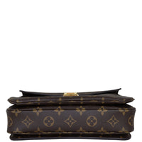 Louis Vuitton Pochette Metis Monogram Base