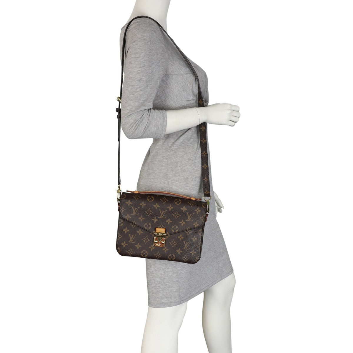 Louis Vuitton Pochette Metis Monogram Mannequin