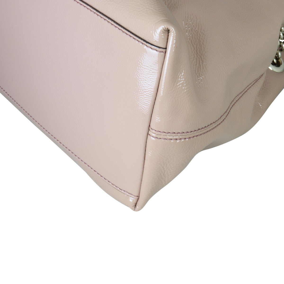 Gucci Soho Chain Shoulder Bag Medium Corner Close Up