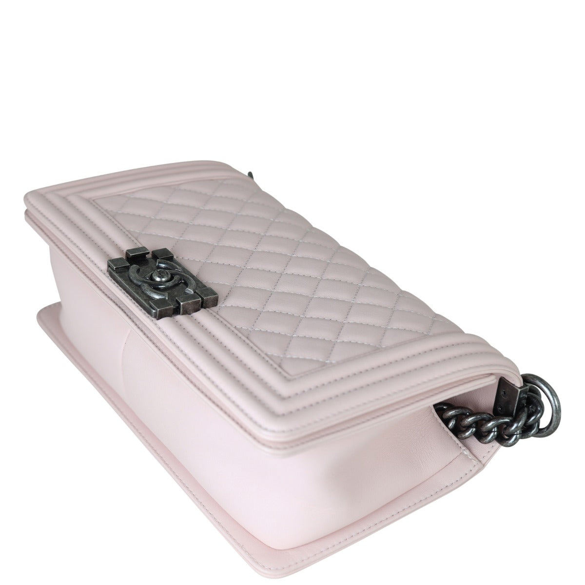 Chanel Boy Old Medium Corner Distance