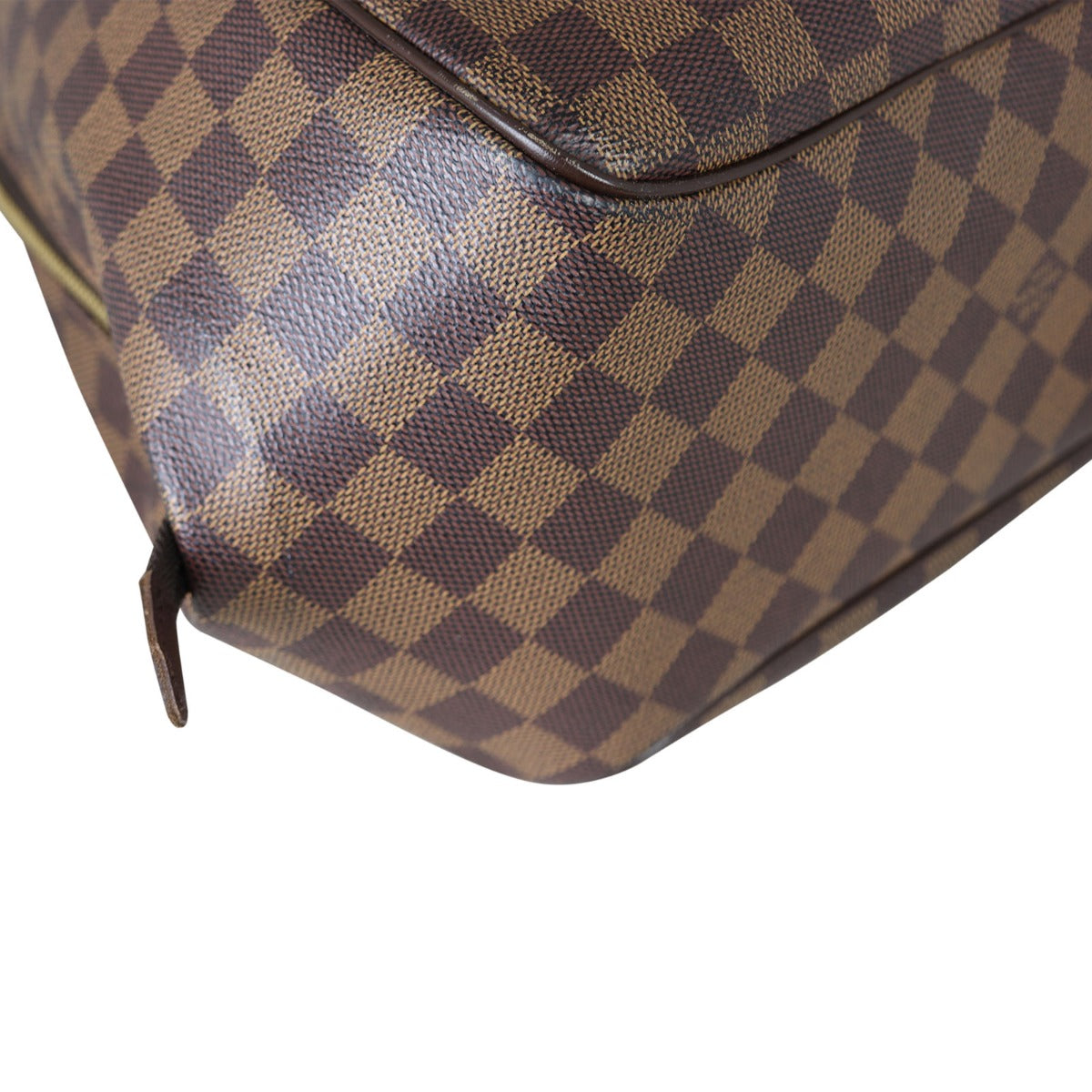 Louis Vuitton Belem Damier Ebene Corner Close Up