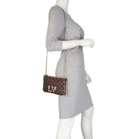 Louis Vuitton Double Zip Pochette Damier Ebene Mannequin