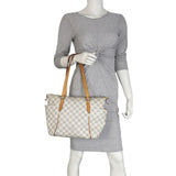Louis Vuitton Totally PM Damier Azur Mannequin