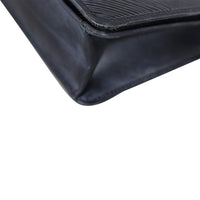 Louis Vuitton Twist Belt Chain Wallet Corner Close Up